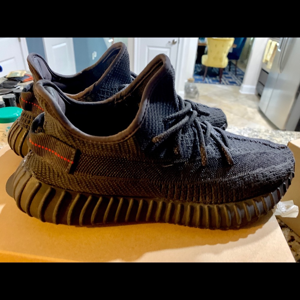 Adidas Yeezy Black US 9.5 Mens